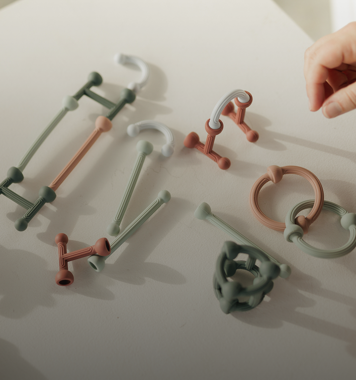 Calm Links flexible pieces for open-ended portable play.